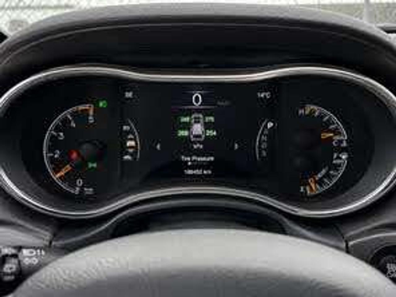 2015 Jeep Grand Cherokee Overland Diesel Photo
