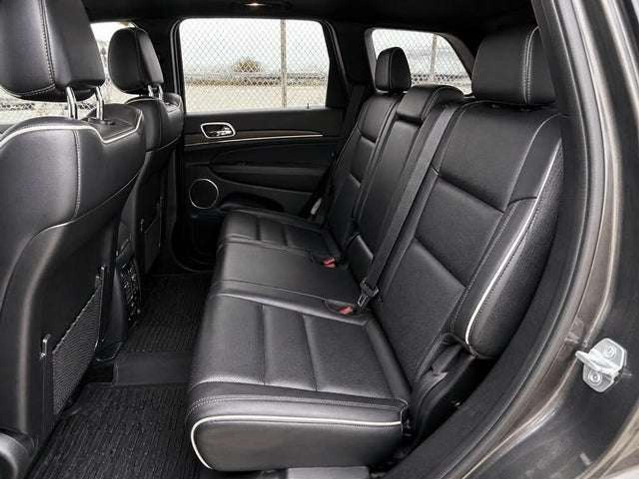 2015 Jeep Grand Cherokee Overland Diesel Photo