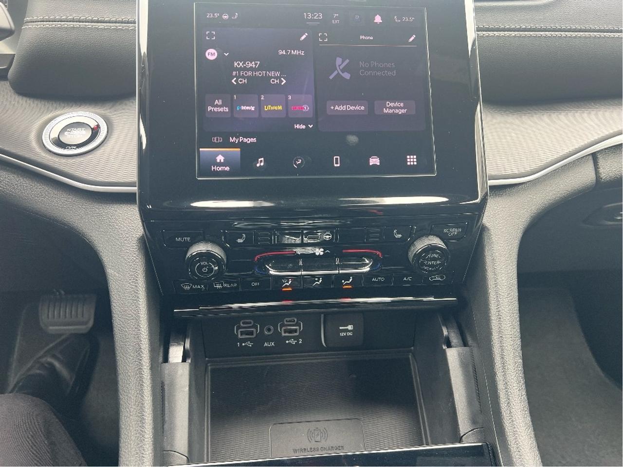 2025 Jeep Grand Cherokee L Altitude 4x4 V6 *NAVI *SUNROOF *TOW PACK *LOW KMS Photo