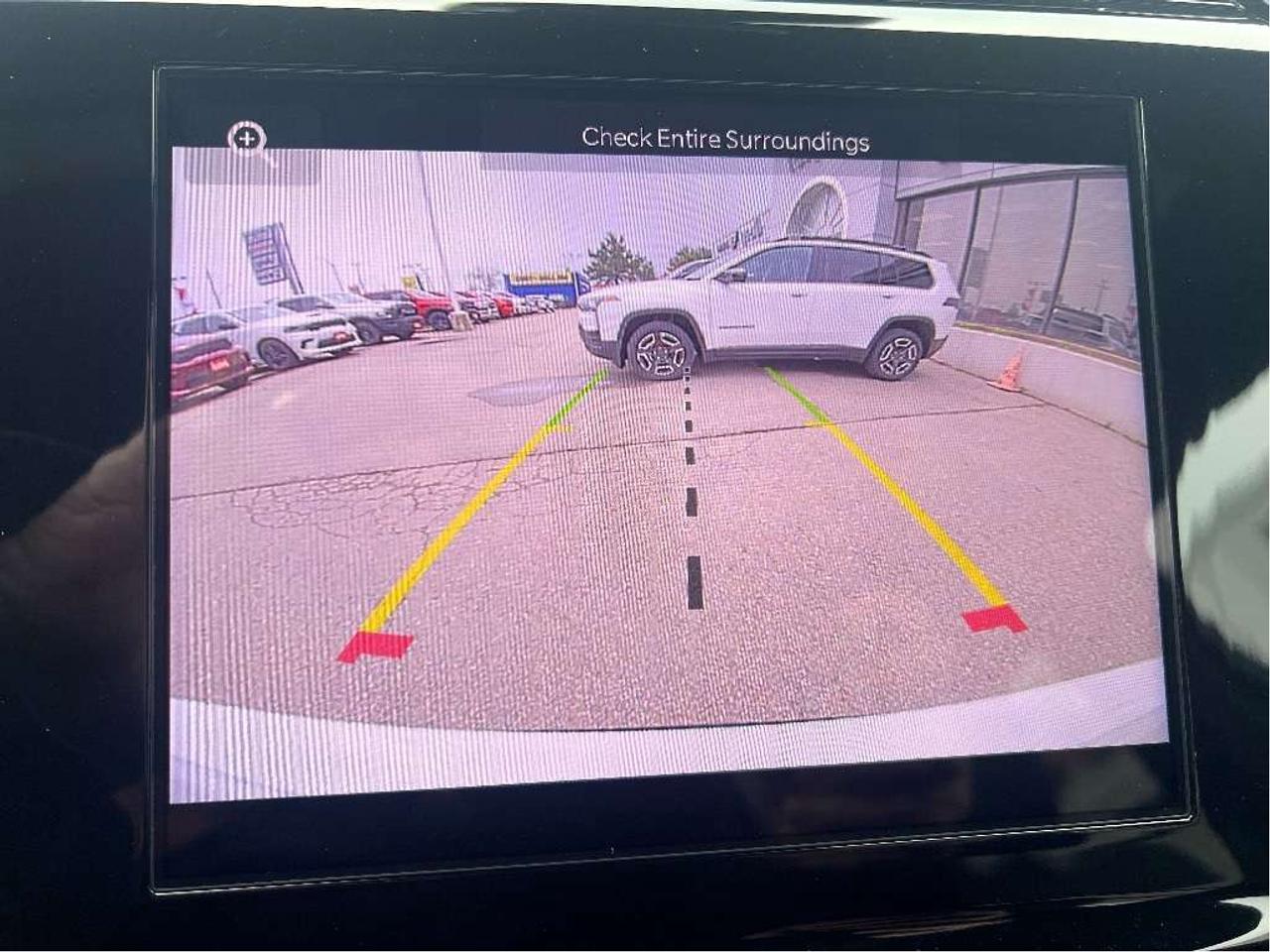 2025 Jeep Grand Cherokee Altitude 4x4 V6 *SUNROOF *TOW PACK *LOW KM *6-PASS Photo
