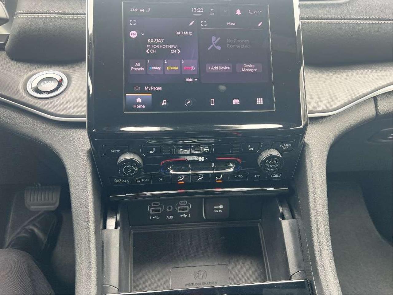 2025 Jeep Grand Cherokee Altitude 4x4 V6 *SUNROOF *TOW PACK *LOW KM *6-PASS Photo