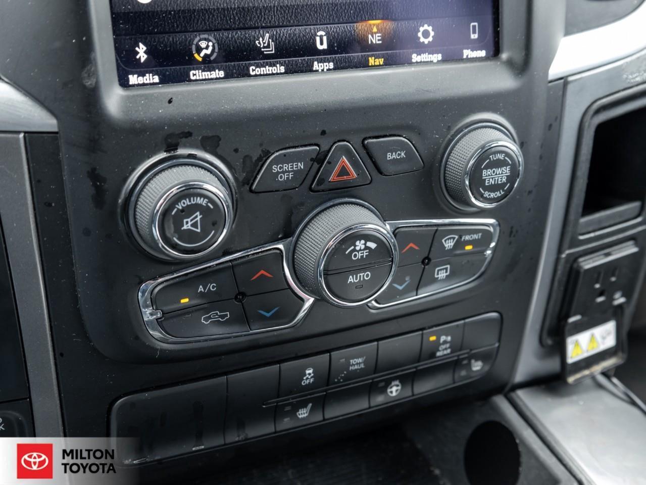 2022 RAM 1500 Classic CREW CAB NAVIGATION APPLE CARPLAY ALPINE SPEAKERS Photo
