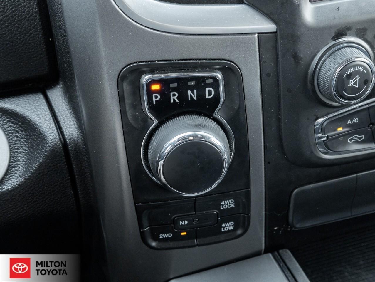 2022 RAM 1500 Classic CREW CAB NAVIGATION APPLE CARPLAY ALPINE SPEAKERS Photo