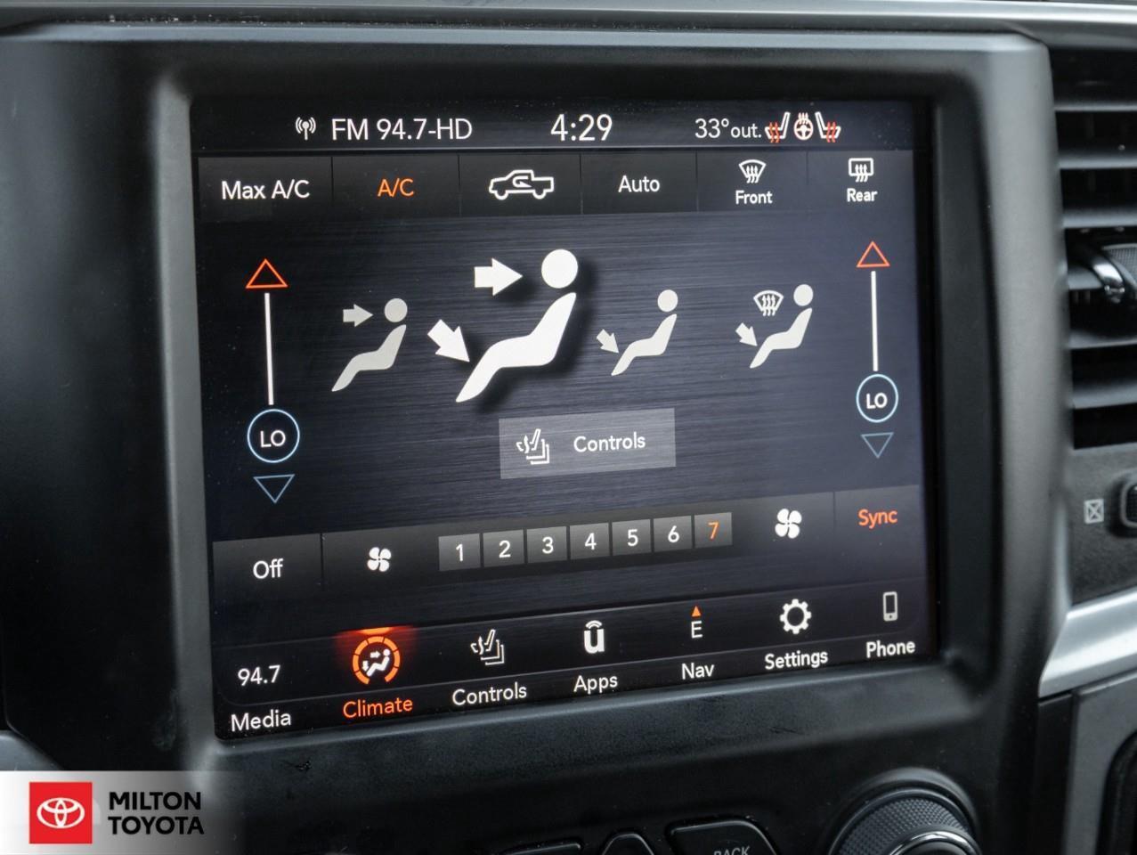 2022 RAM 1500 Classic CREW CAB NAVIGATION APPLE CARPLAY ALPINE SPEAKERS Photo