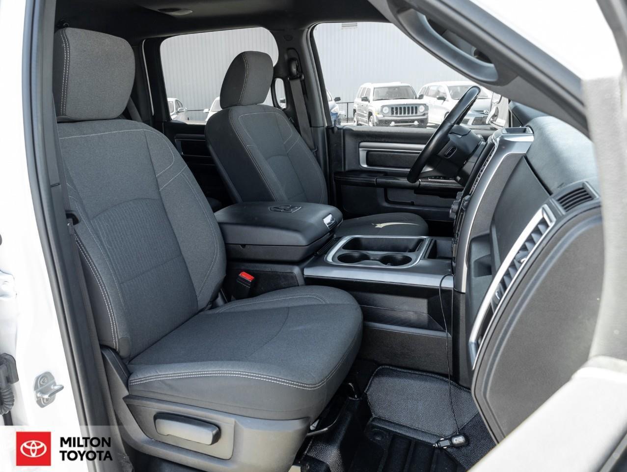 2022 RAM 1500 Classic CREW CAB NAVIGATION APPLE CARPLAY ALPINE SPEAKERS Photo