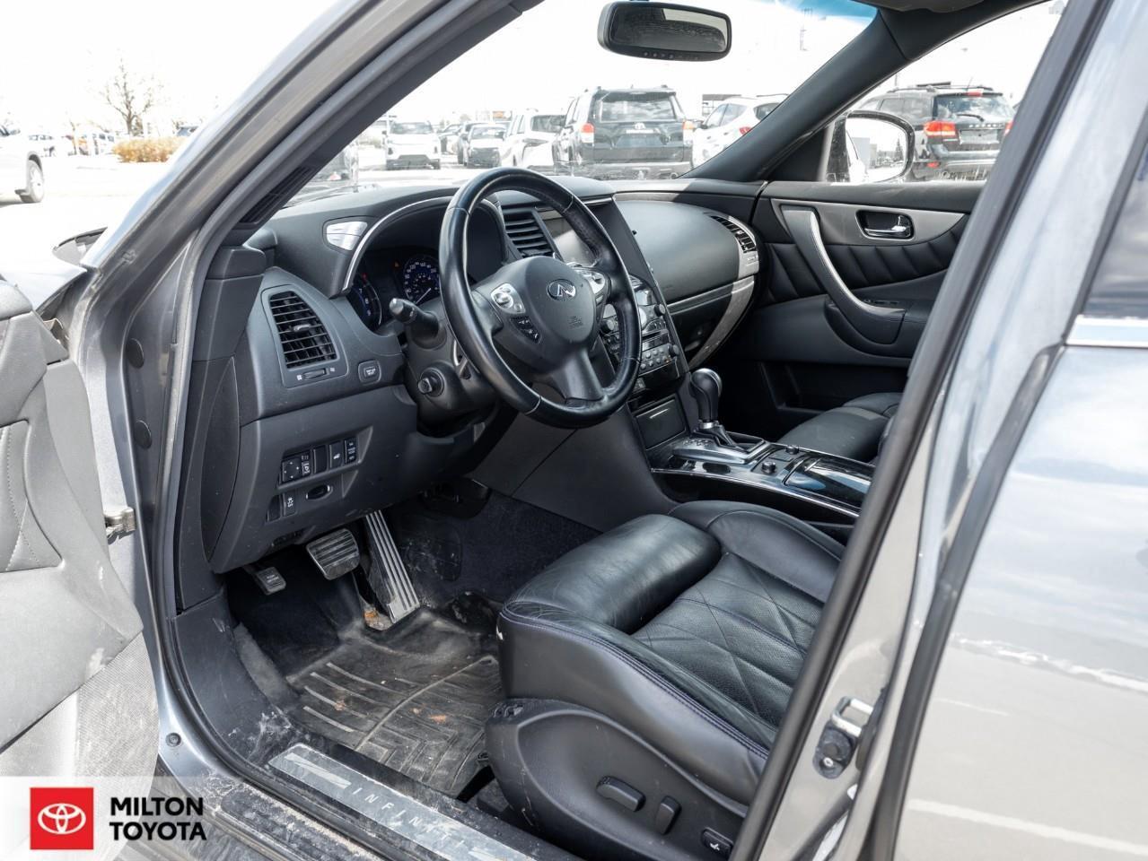 2017 Infiniti QX70 LEATHER HEATED&VENTILATED SEATS SUNROOF NAVIGATION Photo