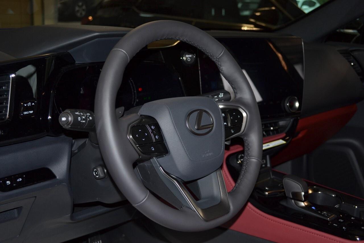 2026 Lexus NX NX 350h AWD Photo