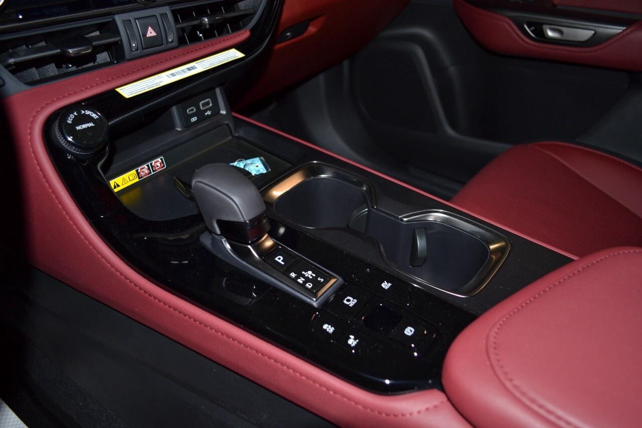 2026 Lexus NX NX 350h AWD Photo