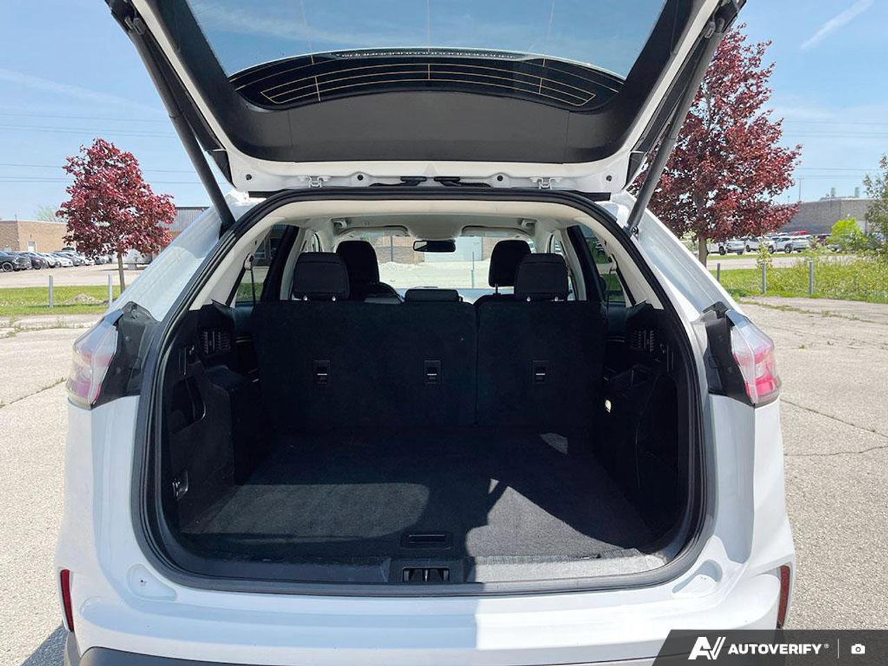 2023 Ford Edge SEL | Navigation | Heated Seats | Remote Start | Adaptive Cruise | Blind-Spot | CarPlay | Android | Photo