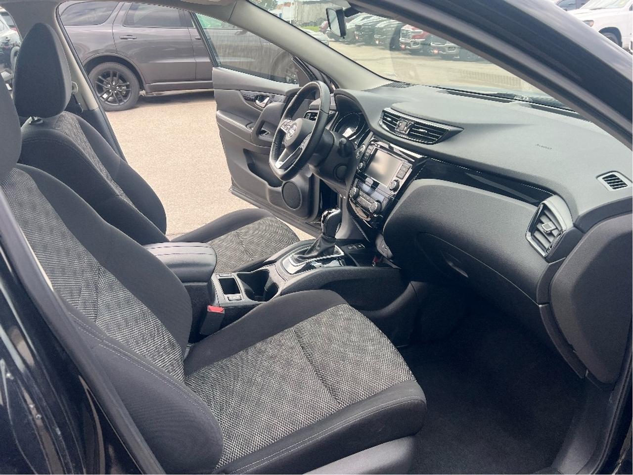 2023 Nissan Qashqai AWD SV *SUNROOF *SAFETY SHIELD *HEATED WHEEL Photo
