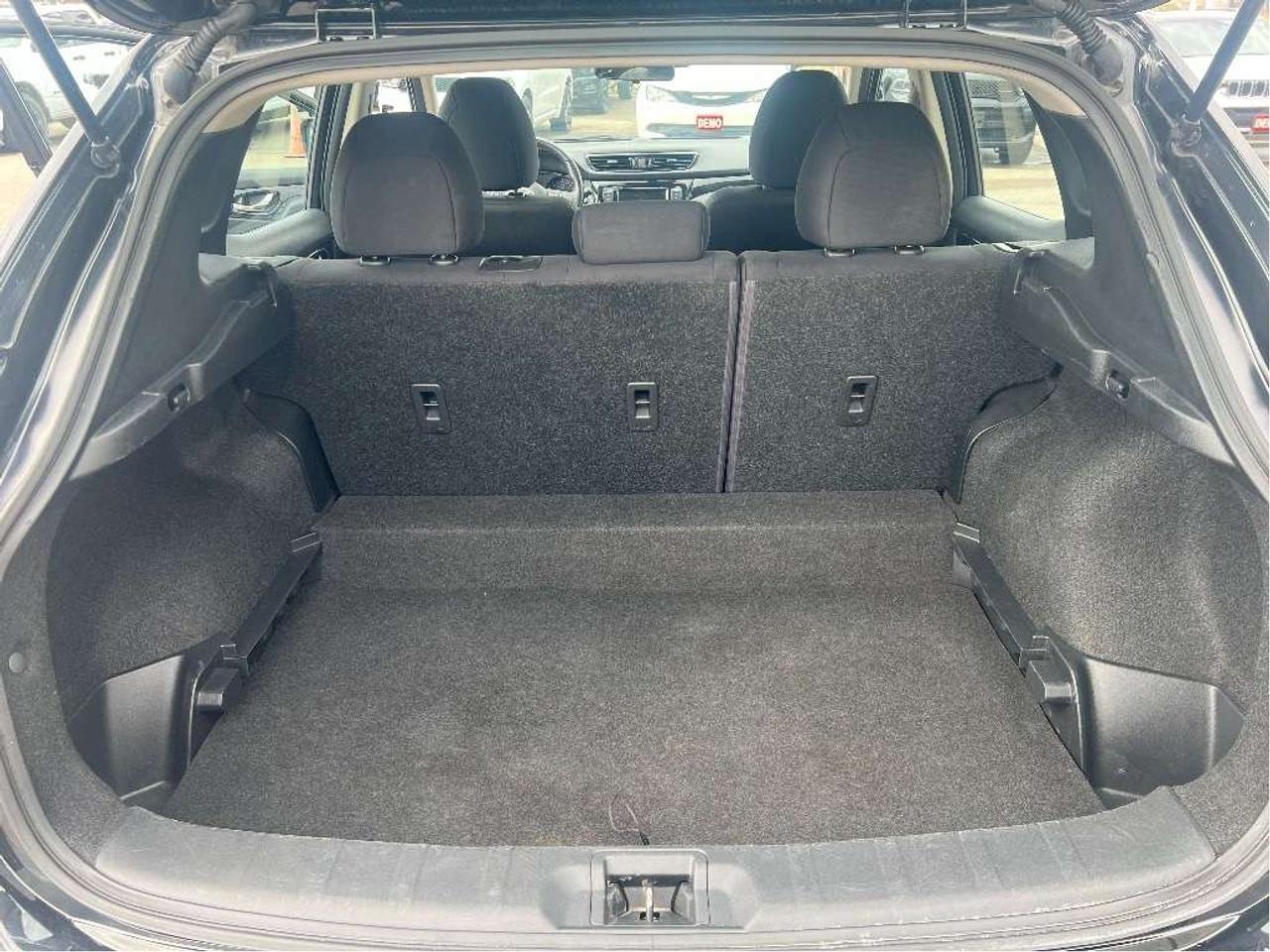 2023 Nissan Qashqai AWD SV *SUNROOF *SAFETY SHIELD *HEATED WHEEL Photo