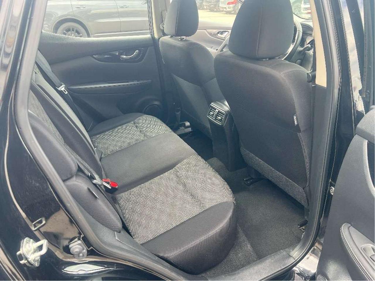 2023 Nissan Qashqai AWD SV *SUNROOF *SAFETY SHIELD *HEATED WHEEL Photo