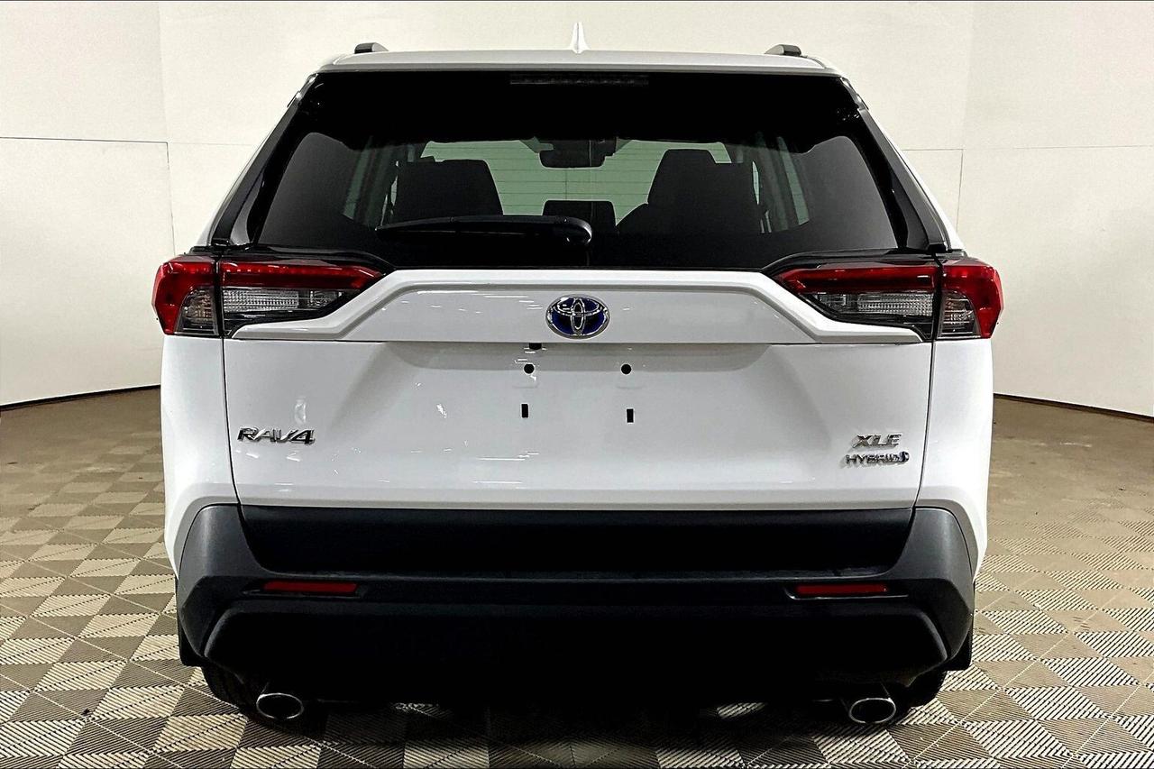 2021 Toyota RAV4 Hybrid XLE AWD Photo