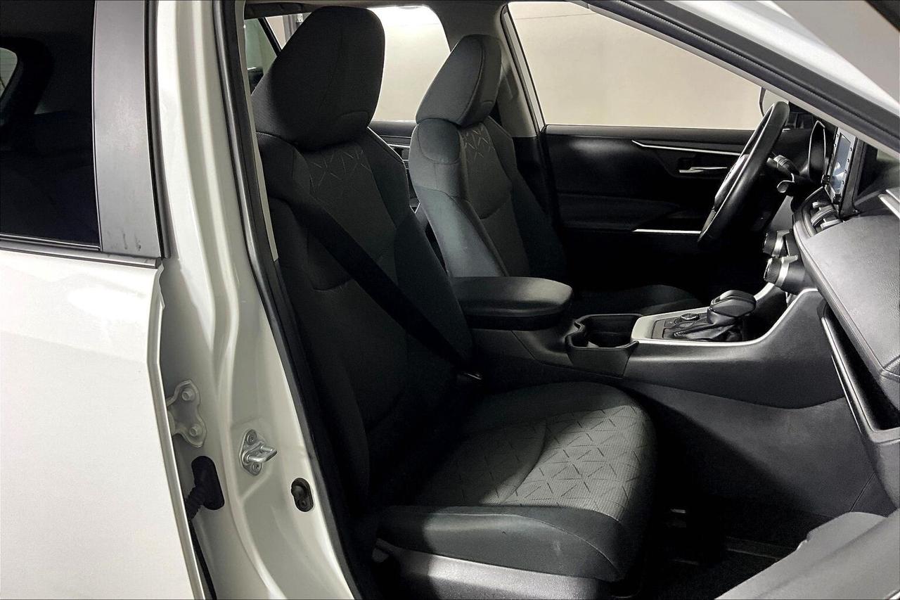 2021 Toyota RAV4 Hybrid XLE AWD Photo