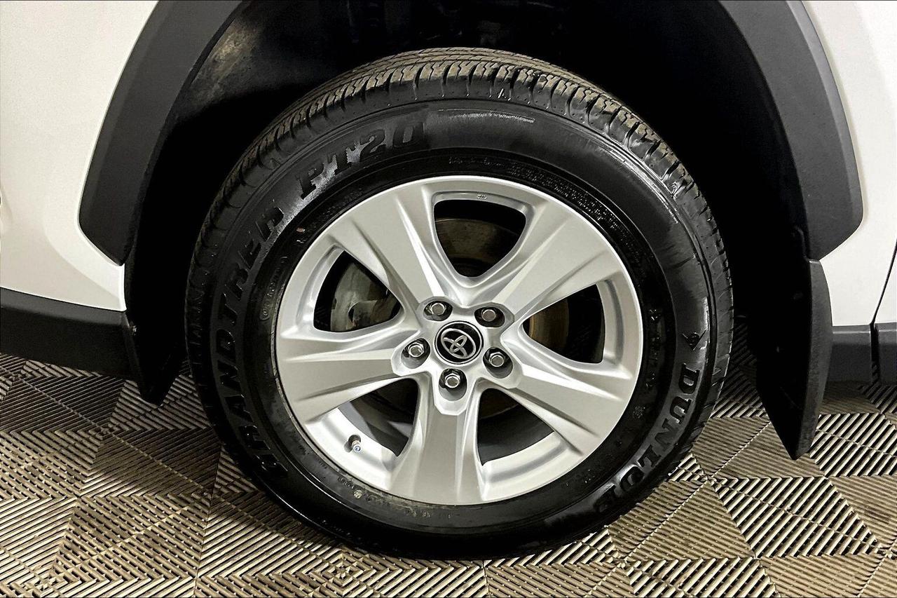 2021 Toyota RAV4 Hybrid XLE AWD Photo