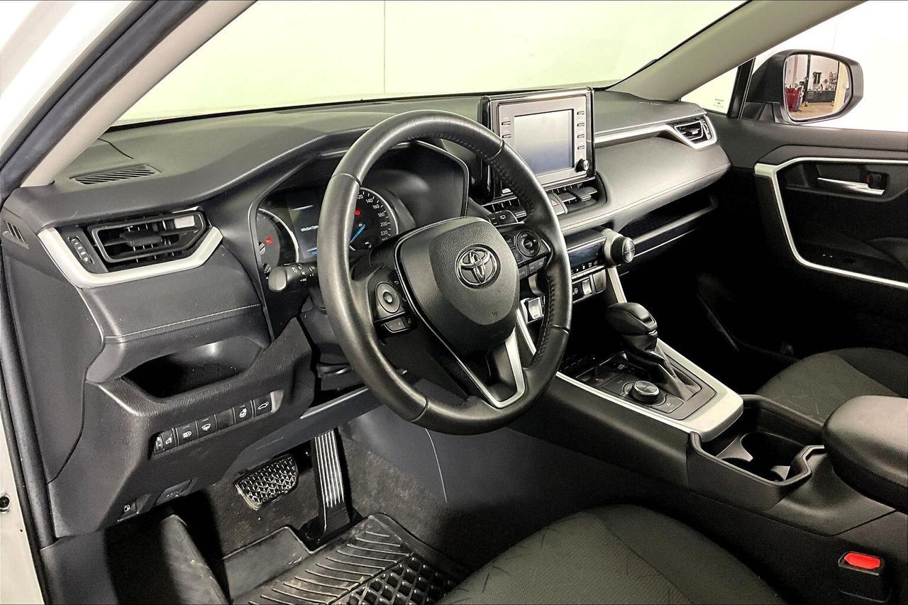 2021 Toyota RAV4 Hybrid XLE AWD Photo