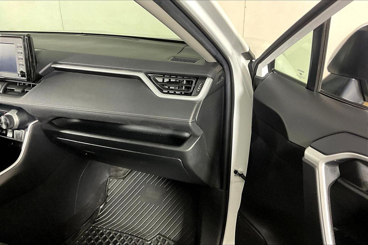 2021 Toyota RAV4 Hybrid XLE AWD Photo