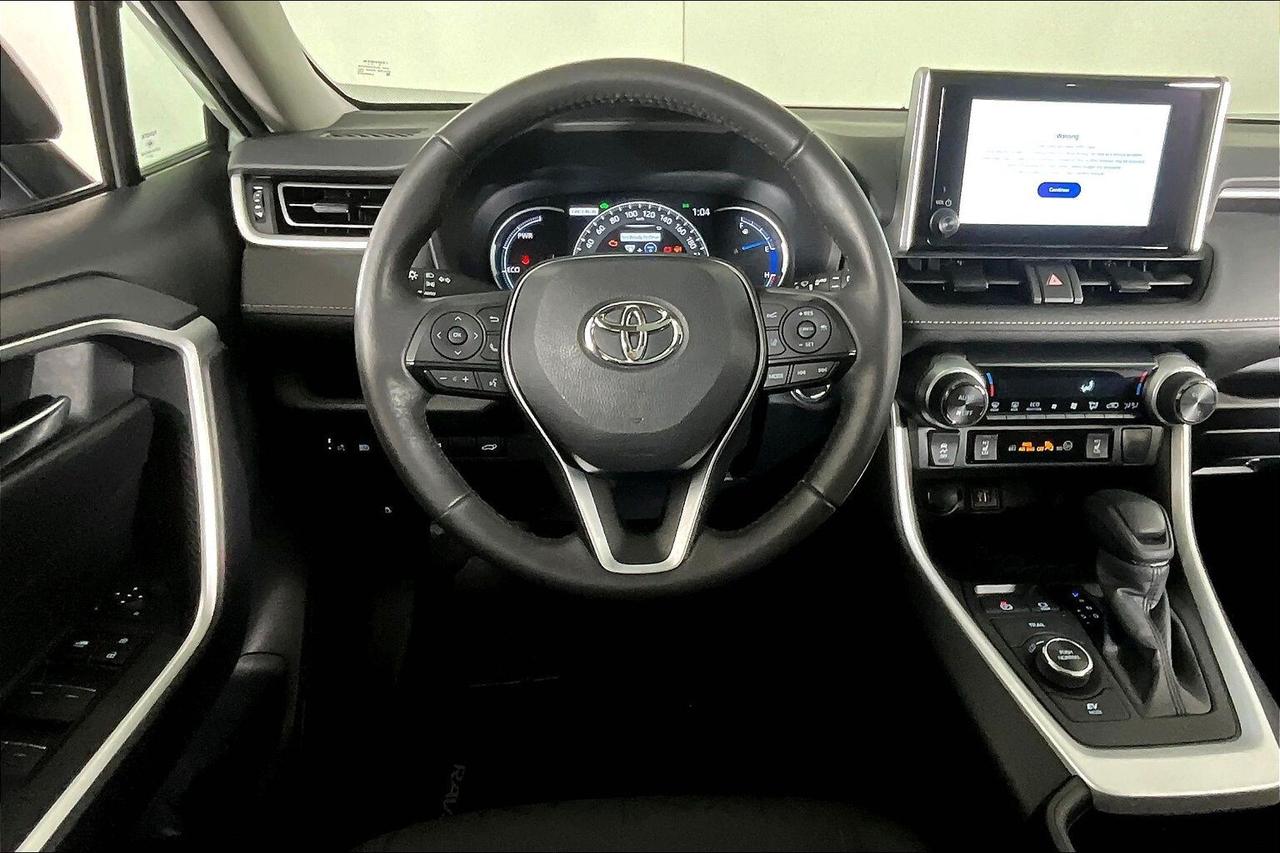 2024 Toyota RAV4 Hybrid XLE AWD Photo4