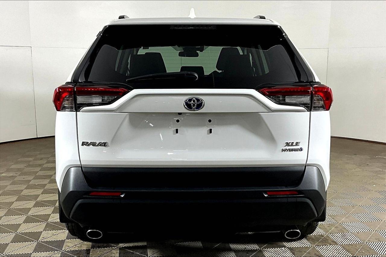 2024 Toyota RAV4 Hybrid XLE AWD Photo