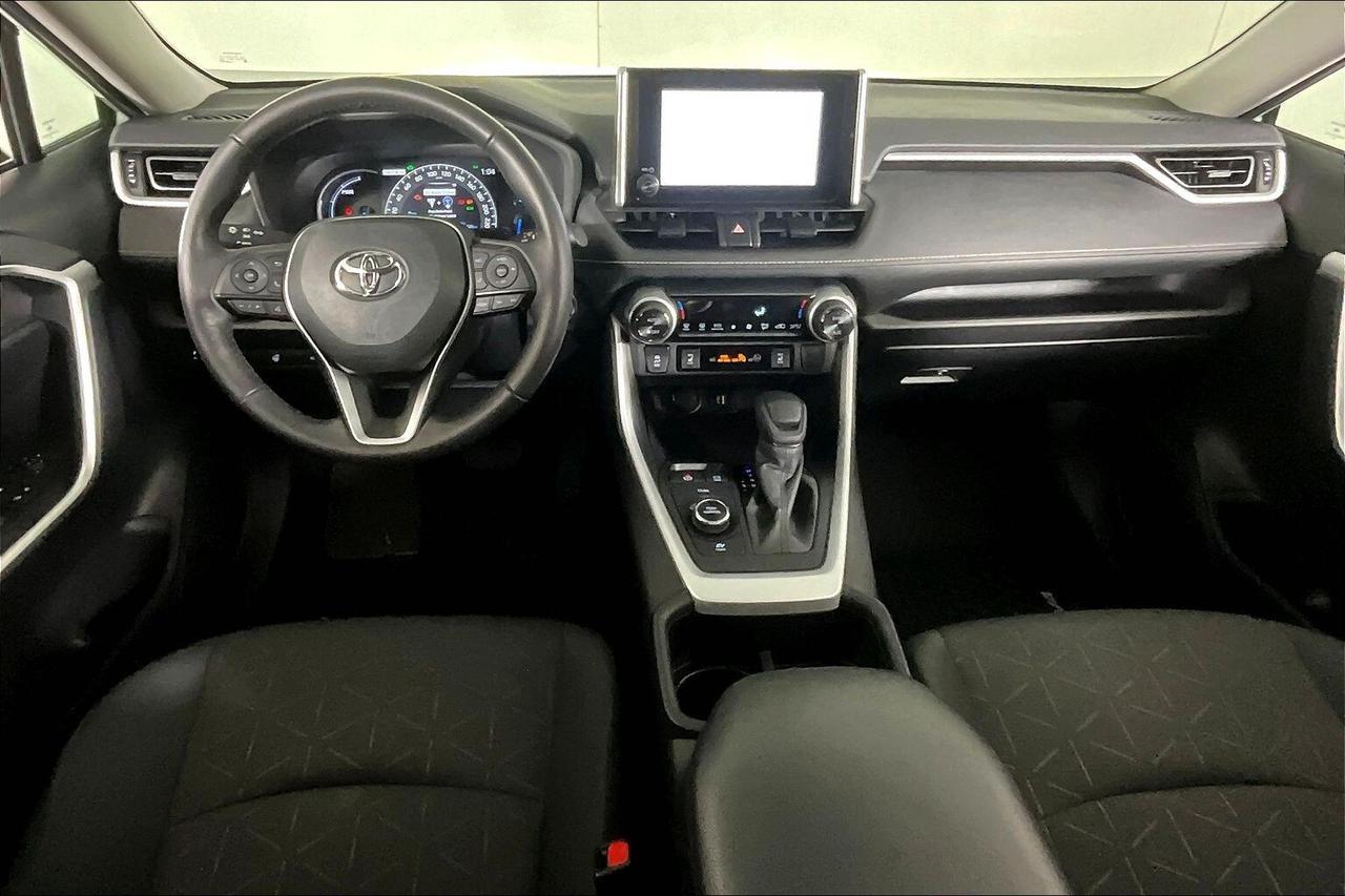 2024 Toyota RAV4 Hybrid XLE AWD Photo