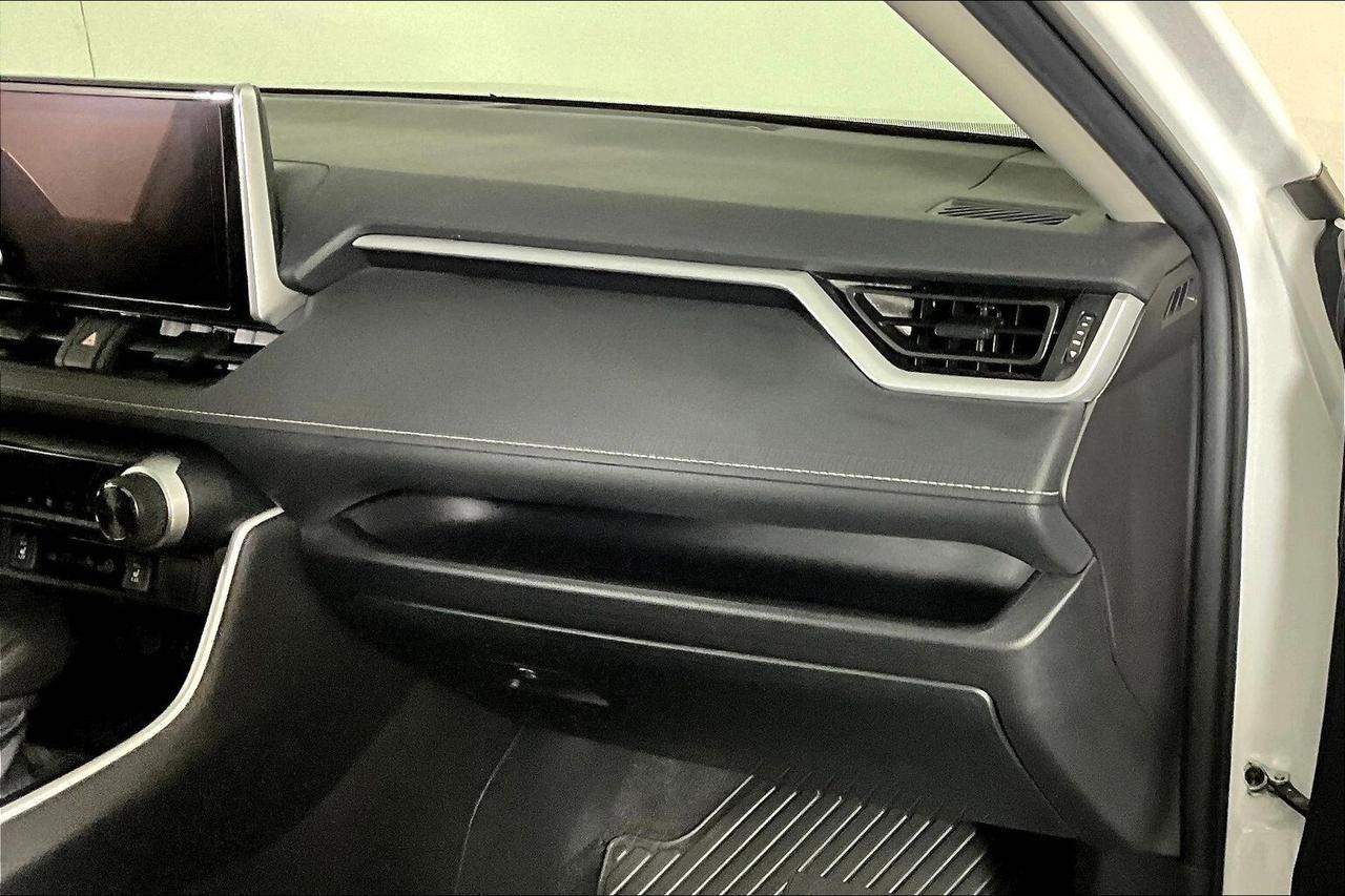 2024 Toyota RAV4 Hybrid XLE AWD Photo