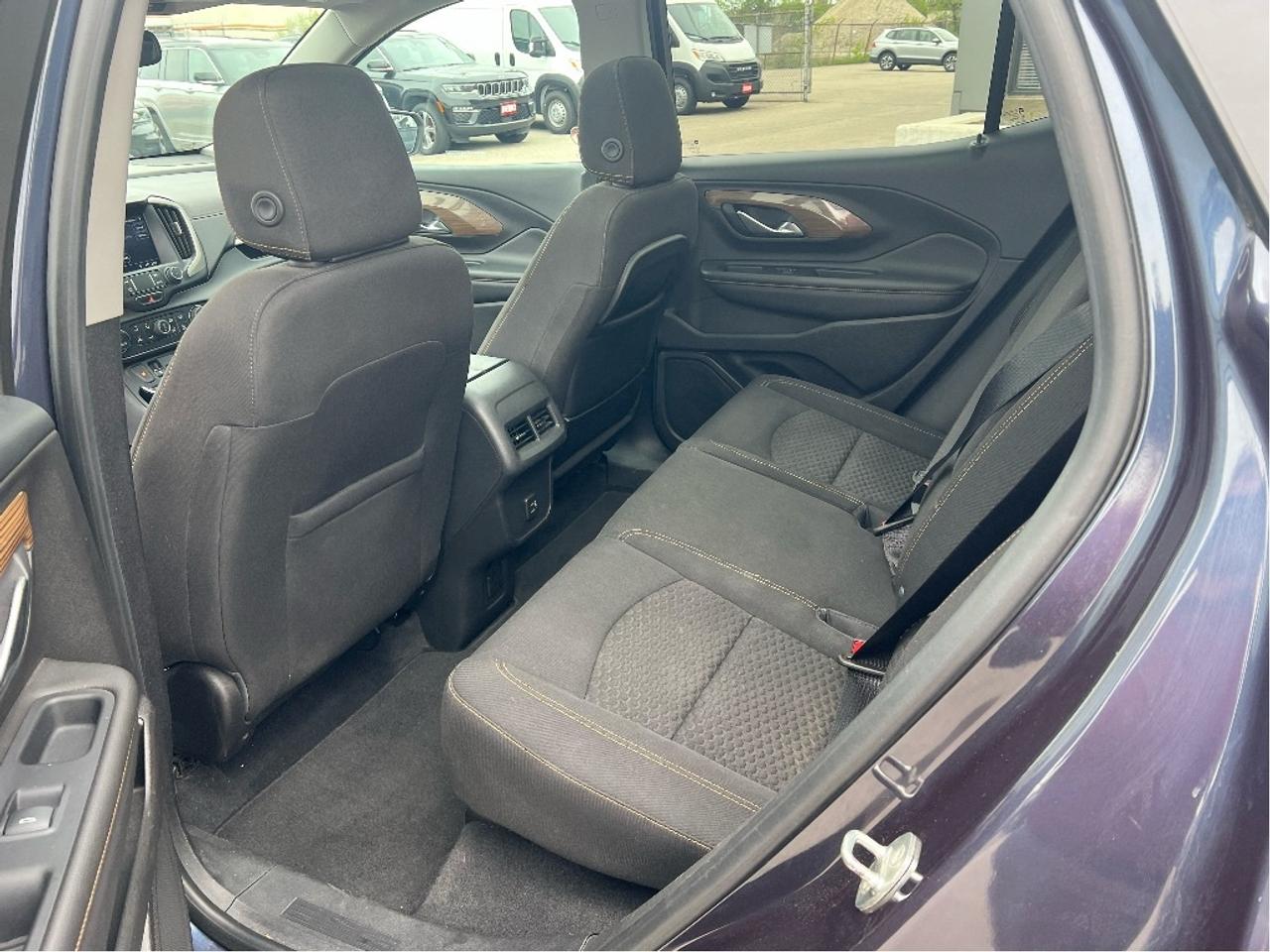 2019 GMC Terrain AWD SLE *NAVI *SUN *SNOW TIRES INC *HEATED SEATS Photo