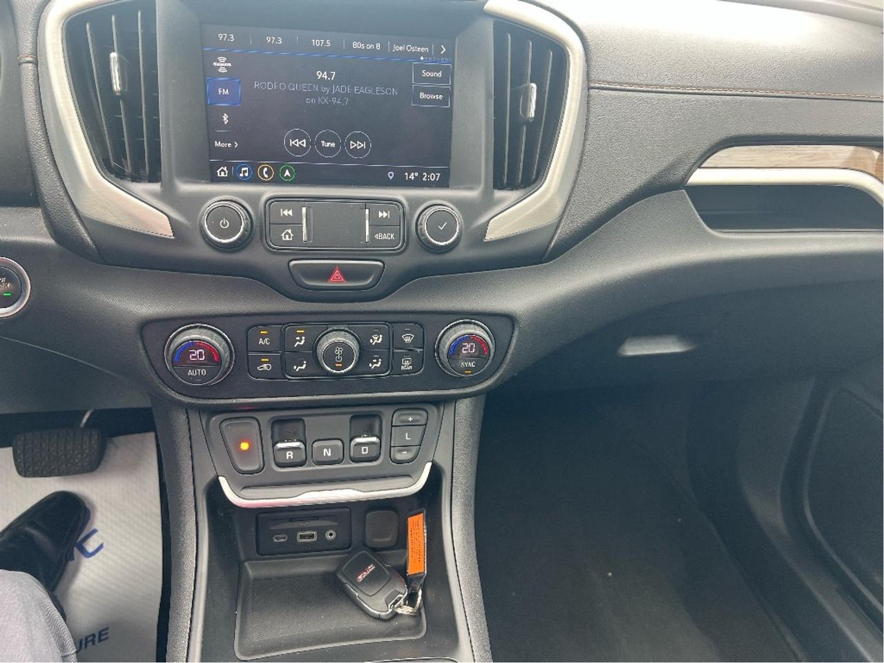 2019 GMC Terrain AWD SLE *NAVI *SUN *SNOW TIRES INC *HEATED SEATS Photo