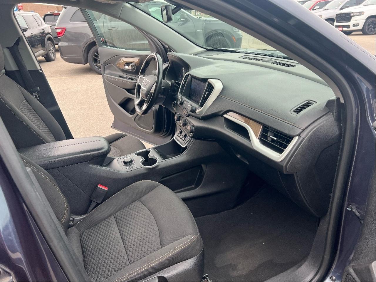 2019 GMC Terrain AWD SLE *NAVI *SUN *SNOW TIRES INC *HEATED SEATS Photo