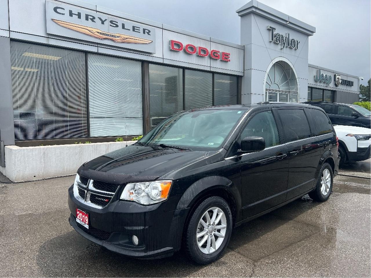 2019 Dodge Grand Caravan SXT Premium Plus *DVD *STOW-N-GO *POWER SEAT Photo