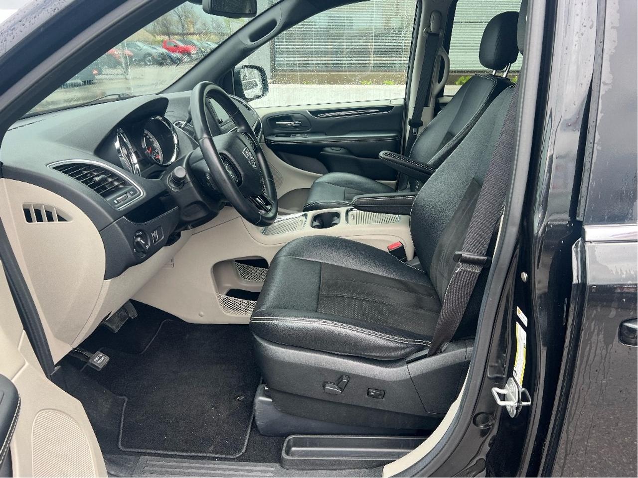 2019 Dodge Grand Caravan SXT Premium Plus *DVD *STOW-N-GO *POWER SEAT Photo