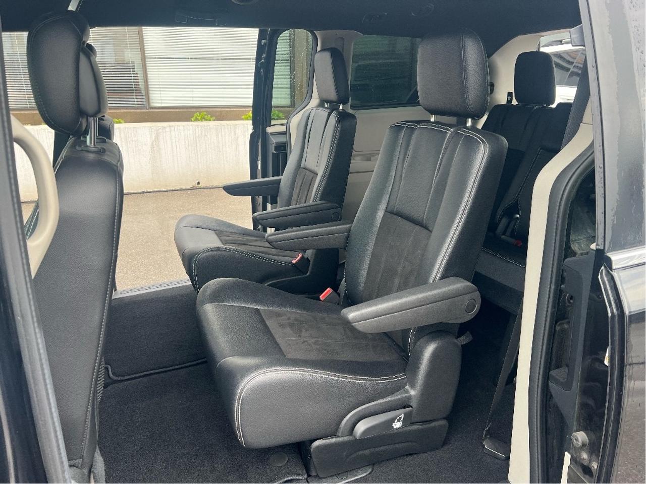 2019 Dodge Grand Caravan SXT Premium Plus *DVD *STOW-N-GO *POWER SEAT Photo