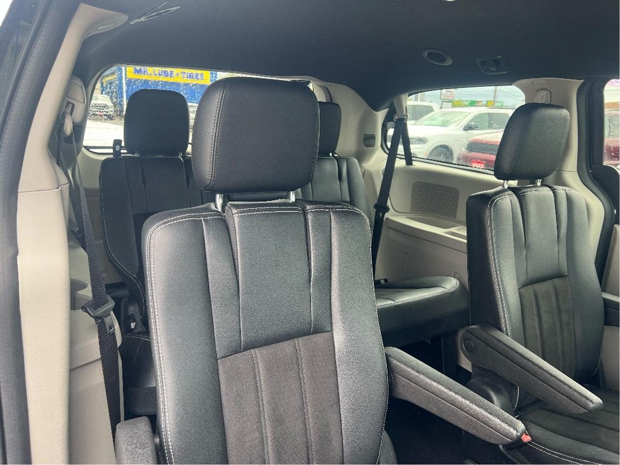 2019 Dodge Grand Caravan SXT Premium Plus *DVD *STOW-N-GO *POWER SEAT Photo