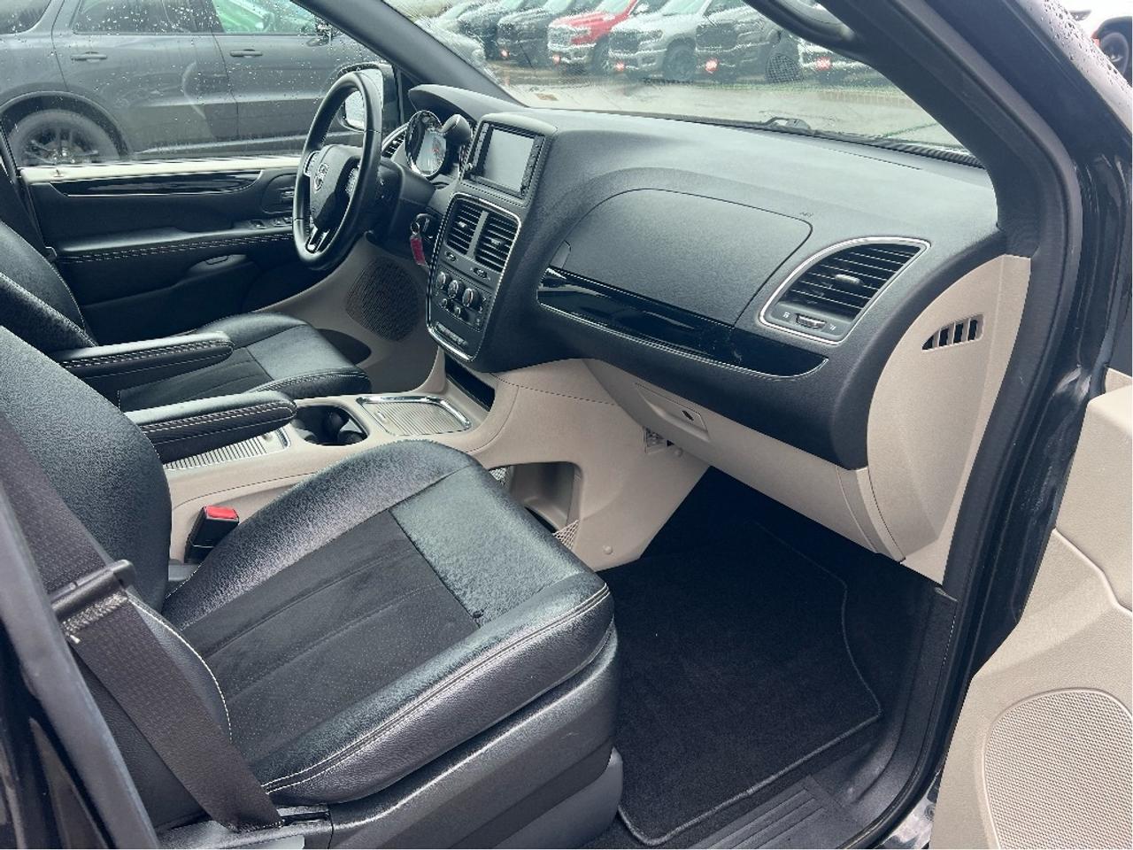 2019 Dodge Grand Caravan SXT Premium Plus *DVD *STOW-N-GO *POWER SEAT Photo