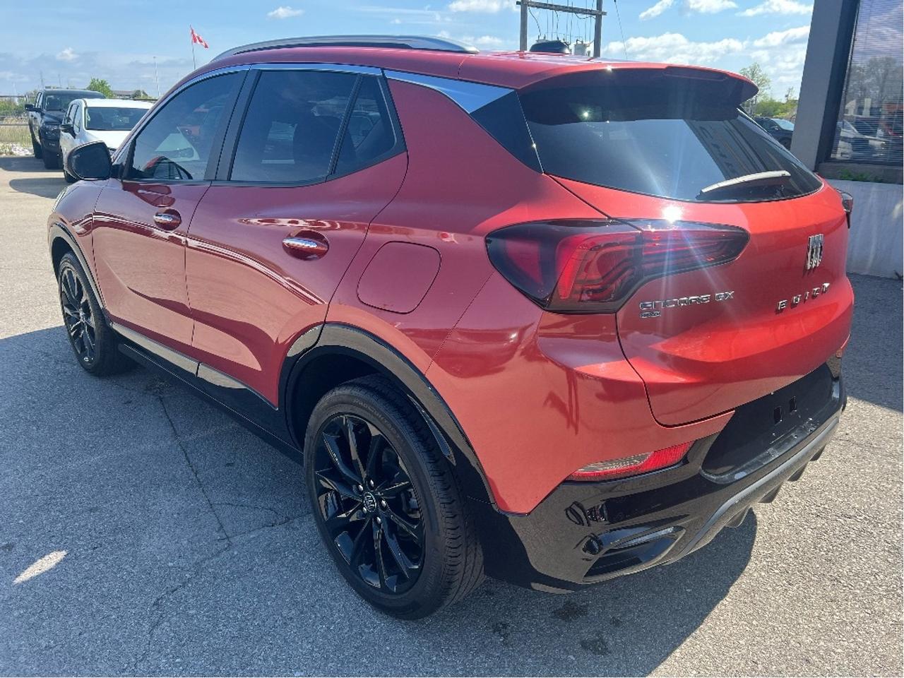 2024 Buick Encore GX AWD ST *LTHR *SUN *PWR SEAT *LOW KMS *CLEAN CARFAX Photo