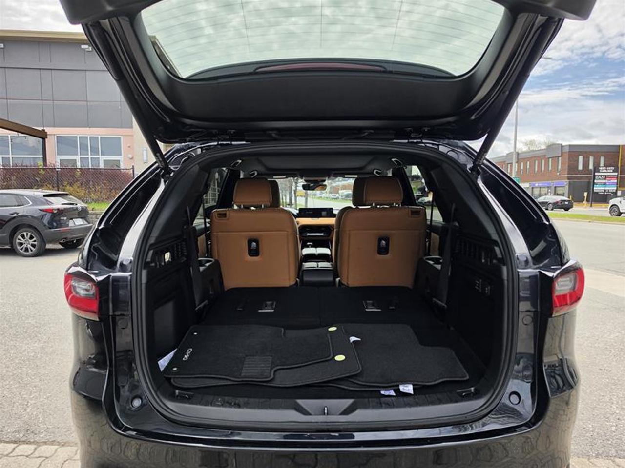 2024 Mazda CX-90 MHEV Signature AWD Mild Hybrid Premium Nappa Leather Photo