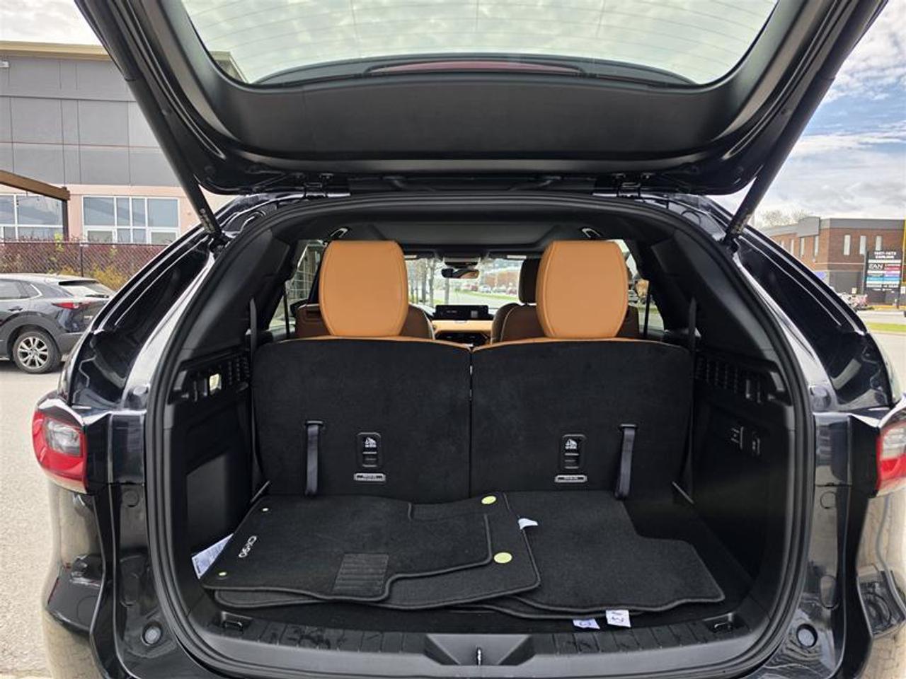 2024 Mazda CX-90 MHEV Signature AWD Mild Hybrid Premium Nappa Leather Photo
