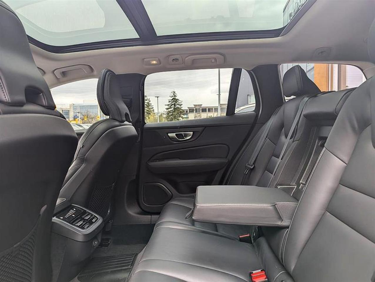 2023 Volvo V60 B6 Ultimate   Wagon   Nappa   AWD   Clean Photo