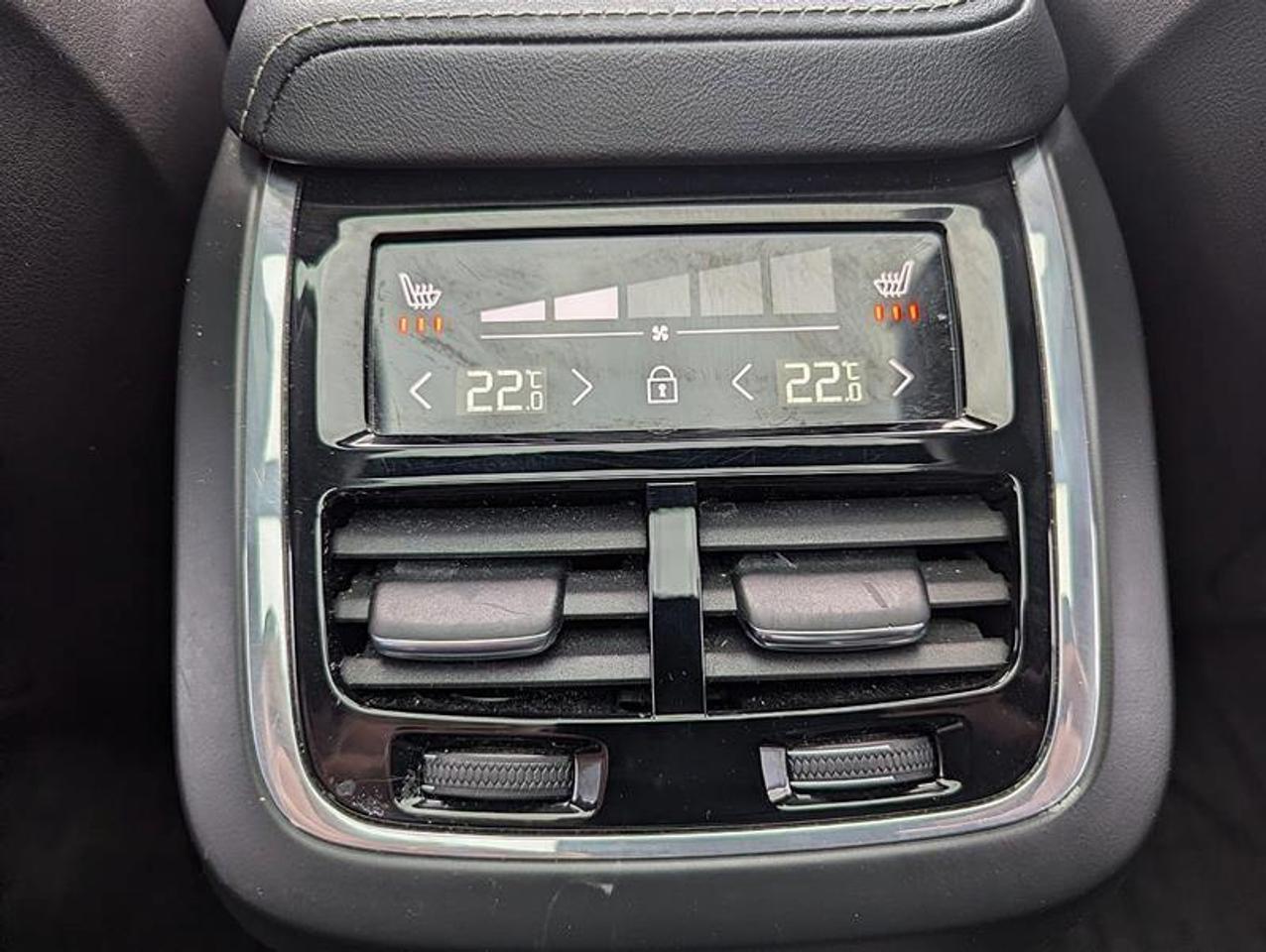 2023 Volvo V60 B6 Ultimate   Wagon   Nappa   AWD   Clean Photo
