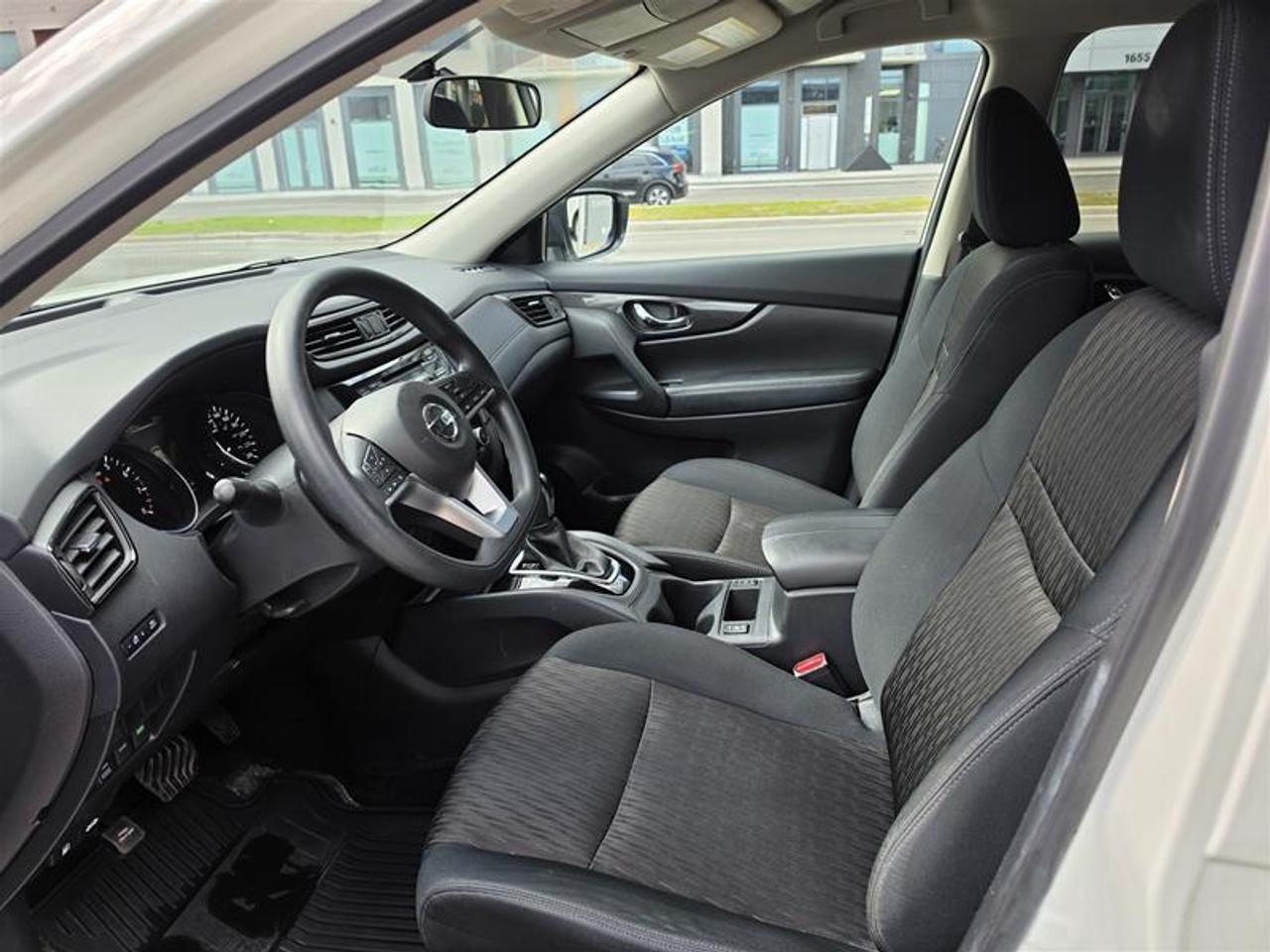 2017 Nissan Rogue  Photo