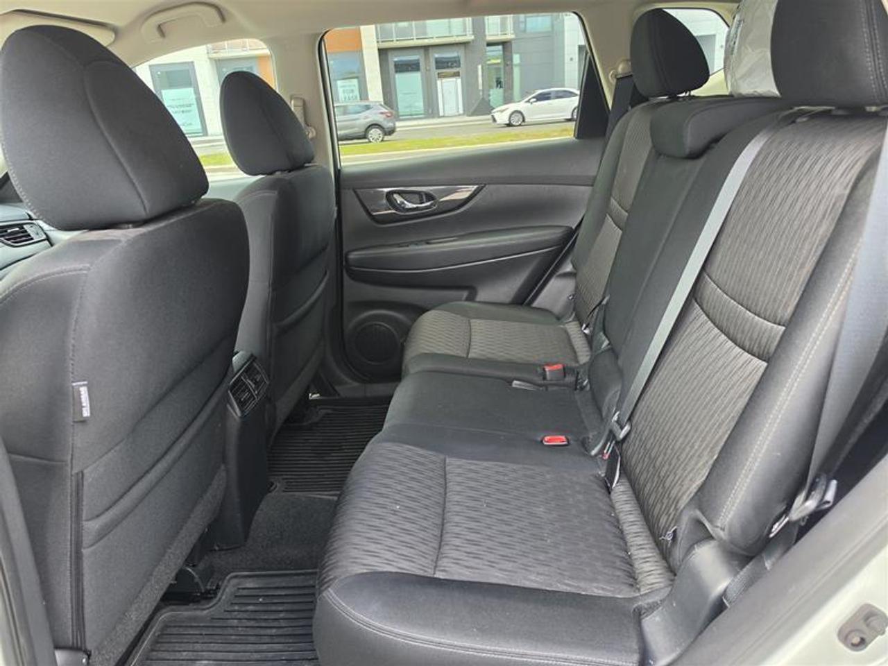 2017 Nissan Rogue  Photo