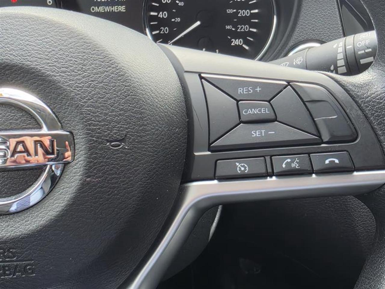 2017 Nissan Rogue  Photo