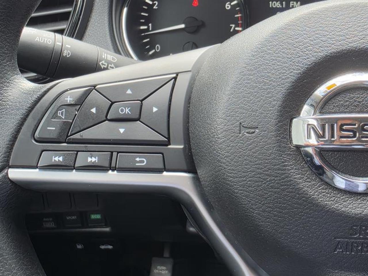 2017 Nissan Rogue  Photo