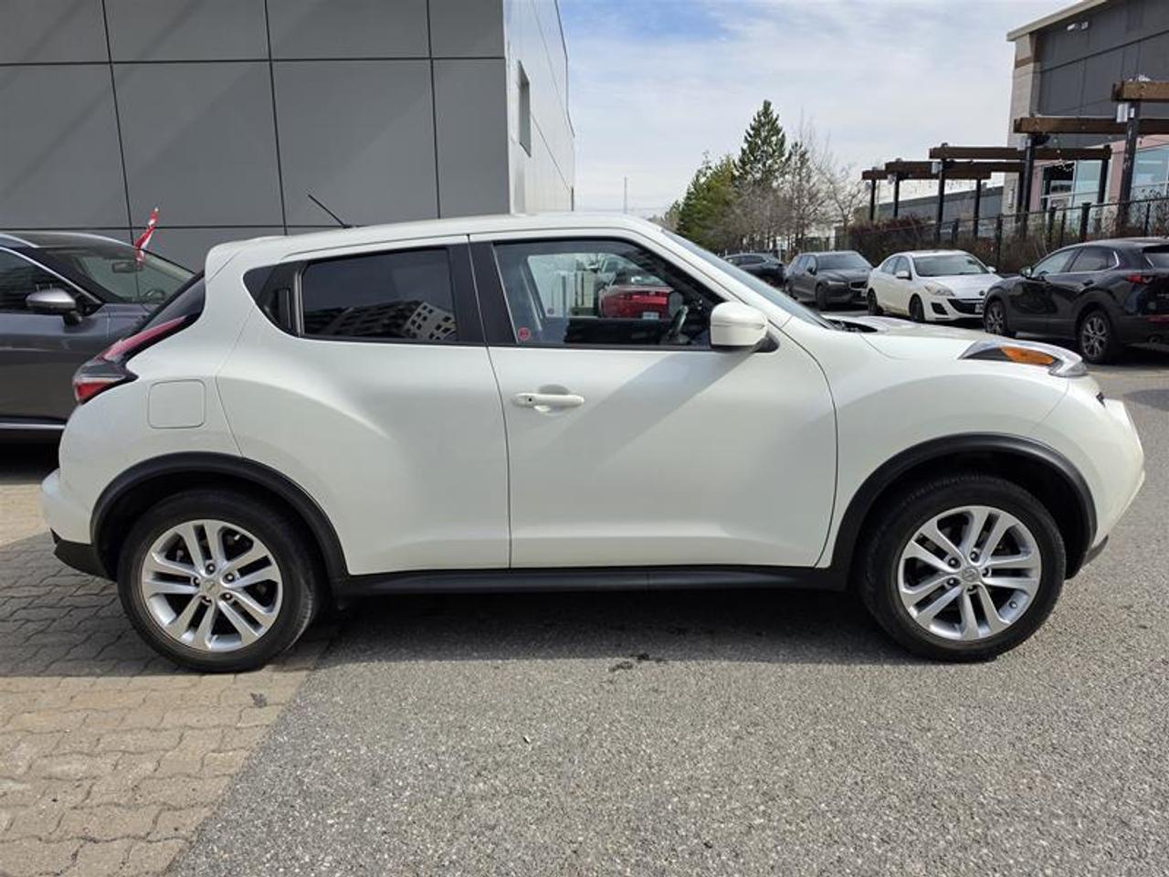 2017 Nissan Juke 5dr Wgn CVT SV AWD Photo