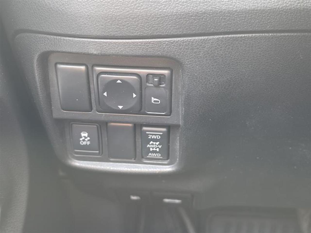 2017 Nissan Juke 5dr Wgn CVT SV AWD Photo