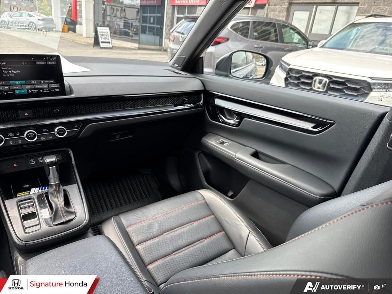 2024 Honda CR-V Hybrid Touring Photo