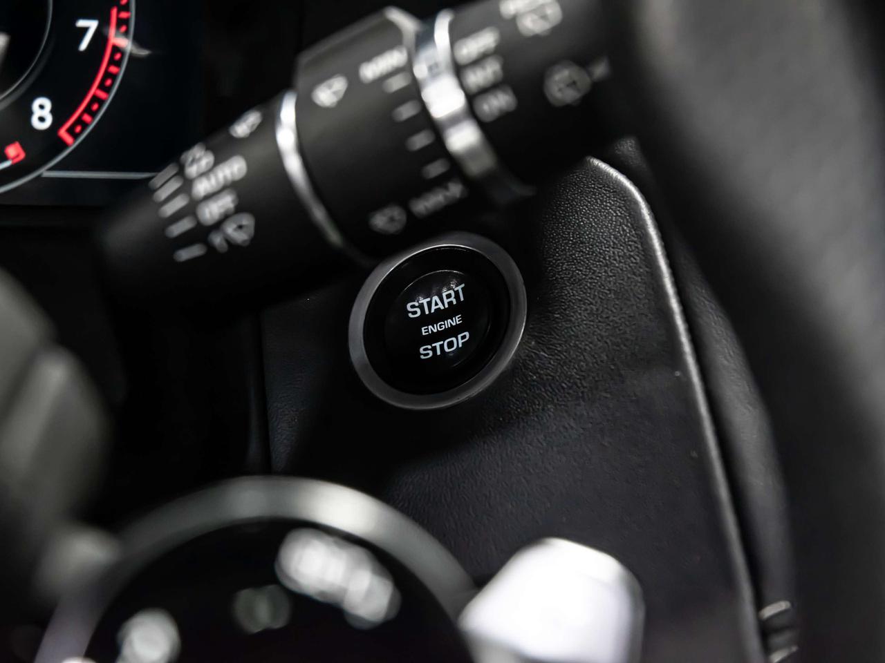 2018 Land Rover Range Rover Velar P380 R-DYNAMIC HSE COLLISION AVOIDANCE BLIND SPOTS Photo