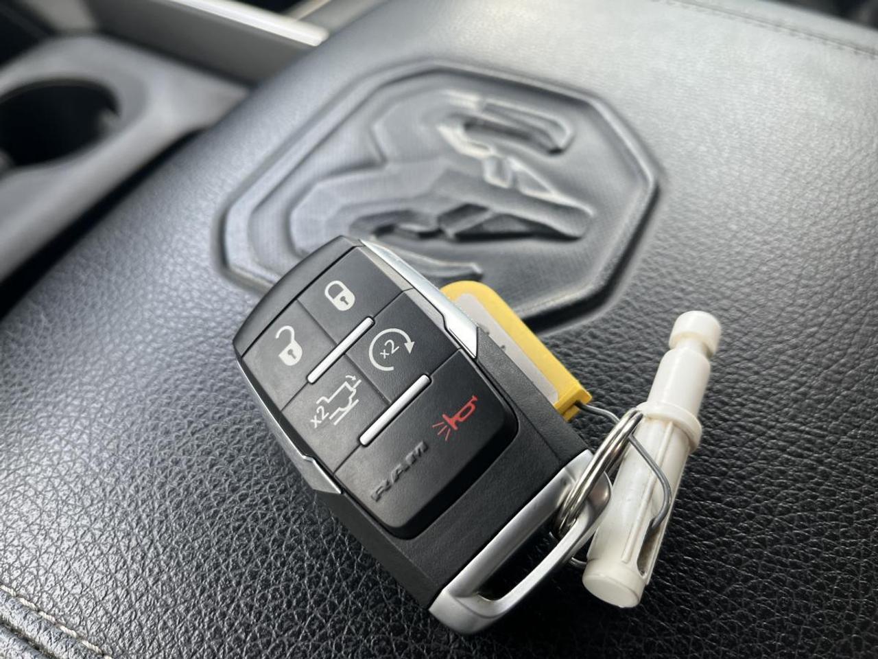 2019 RAM 3500 Laramie 4x4 Crew Cab 6'4 Box Photo