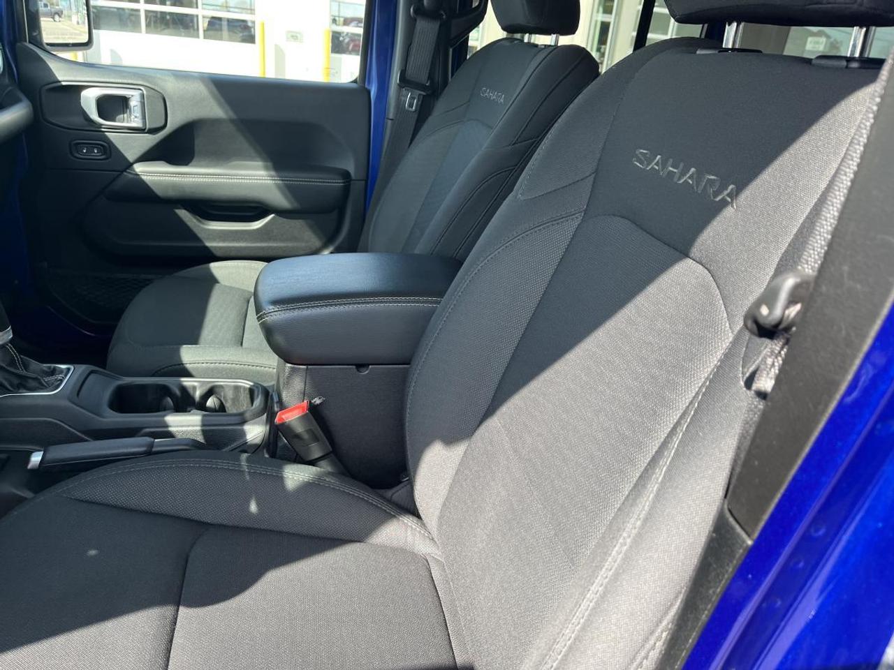 2019 Jeep Wrangler SAHARA 4X4 Photo