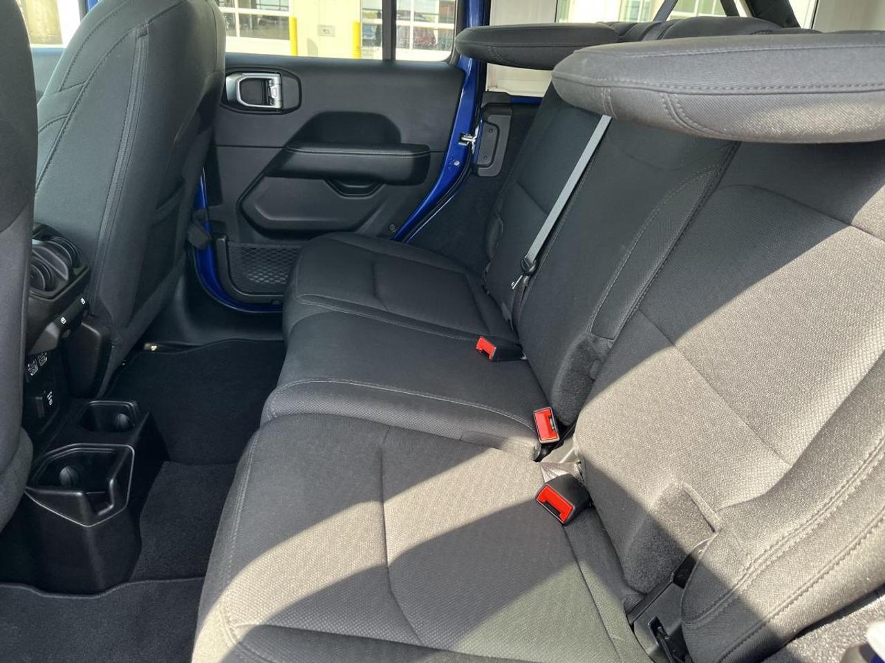 2019 Jeep Wrangler SAHARA 4X4 Photo
