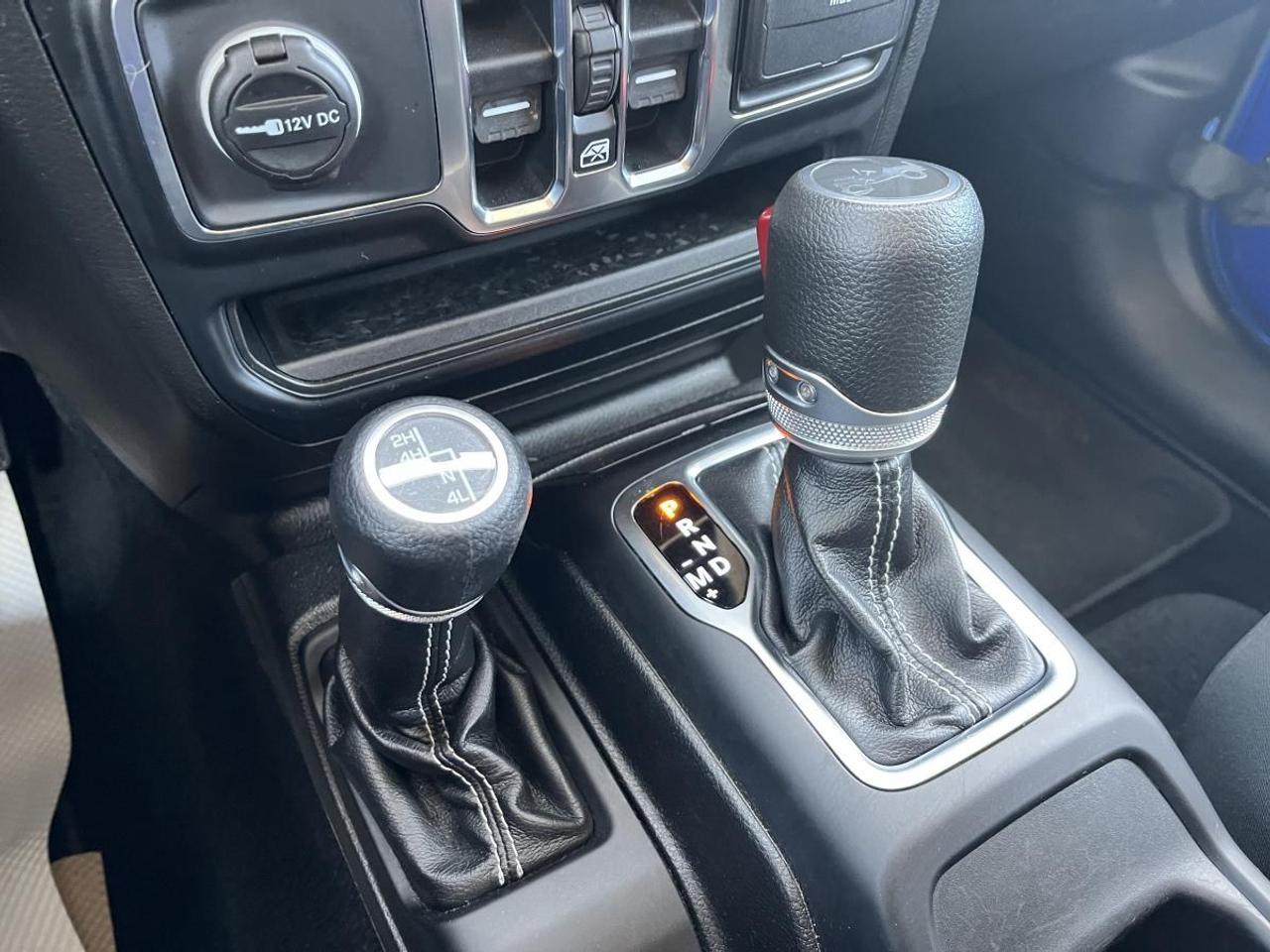 2019 Jeep Wrangler SAHARA 4X4 Photo